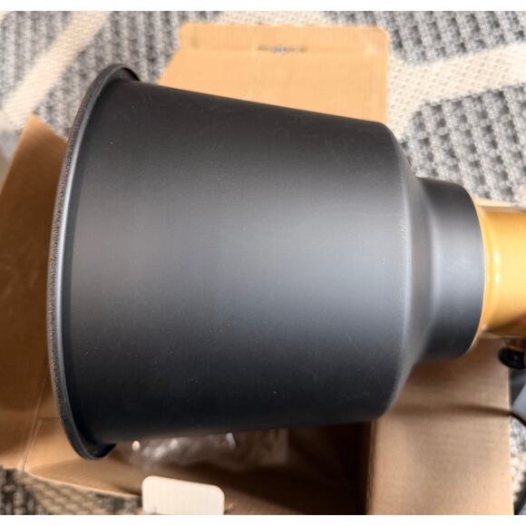 Nate + Jeremiah 6.7 Aluminum Dome Lamp For Reptile Tank - Picture 5 of 6